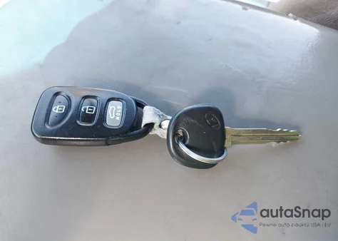 2016 Hyundai Elantra Se from USA, damaged, VIN 5NPDH4AE2GH755109